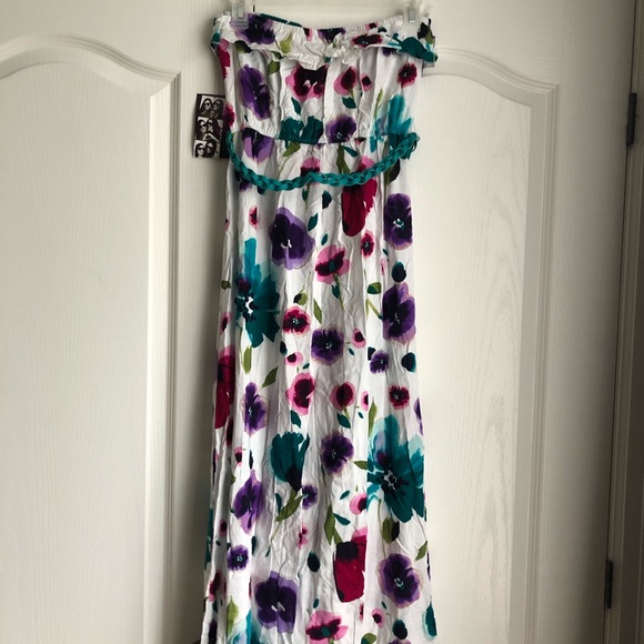 Floral Maxi Strapless Dress with Belt - Picture 3 of 7